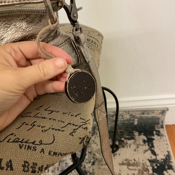 The Sak Leather Crossbody Metallic Shoulder Bag Purse Zip Pockets Gold - Picture 3 of 5